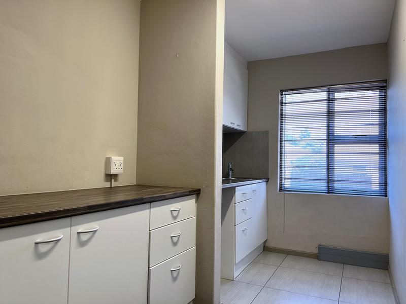 To Let commercial Property for Rent in Wynberg Western Cape